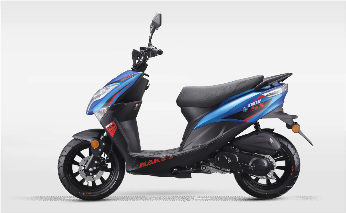 Arron Naked 全球鹰