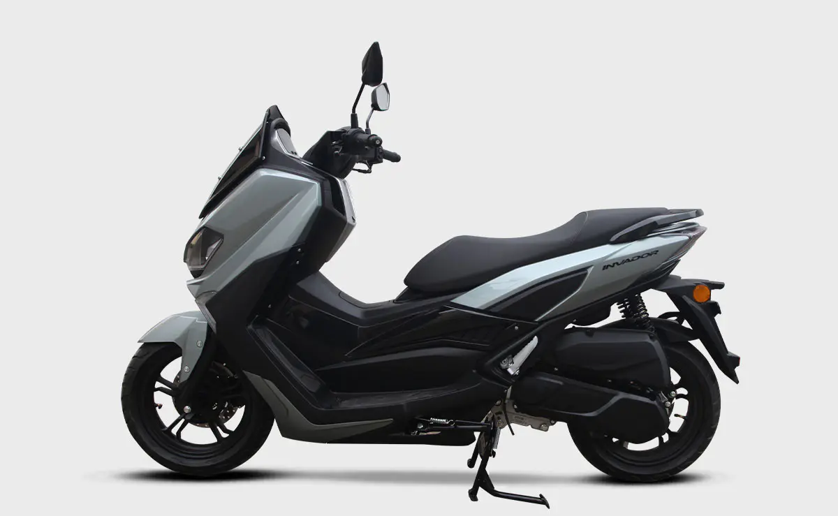 推动自由：汽油动力踏板车的刺激和实用性